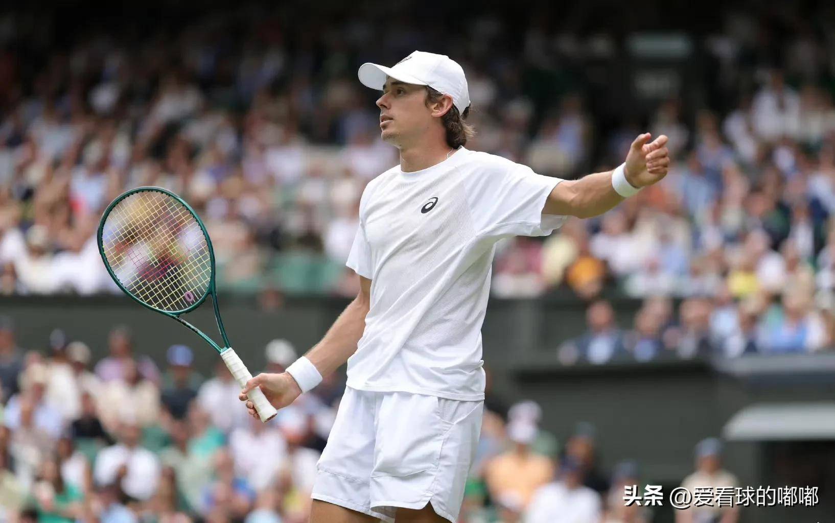 九游体育官网-费德勒迎来七赛季出色发挥，加拿大队观众热烈欢呼！-九游体育官网
