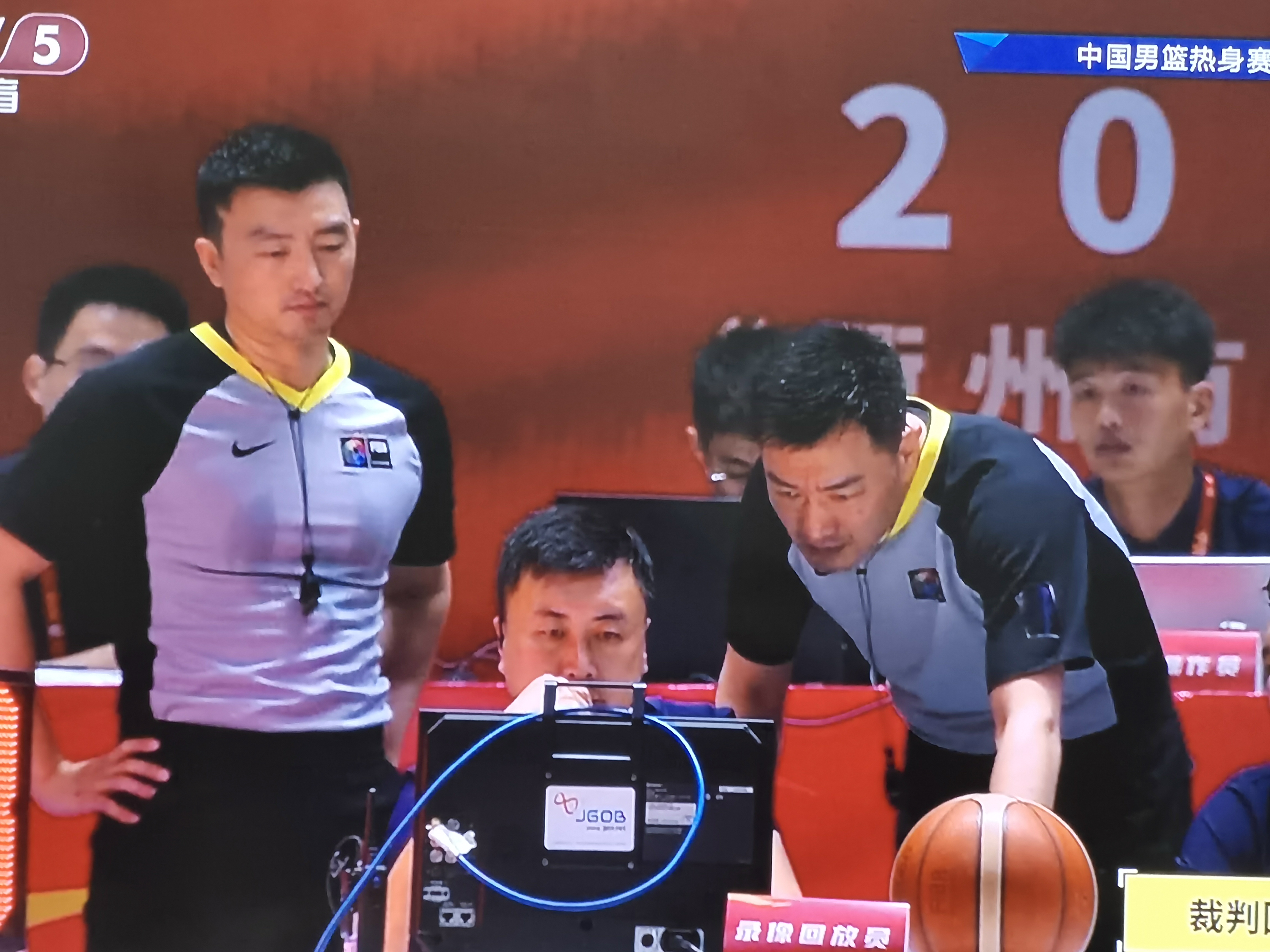 九游体育-关于加时末段体能课后，深圳男篮回应争议备战NBA季后赛，气氛紧张，团队化学反应显著的信息-九游体育